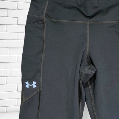 **HOY** Mallas deportivas piratas UNDER ARMOUR color Negro Talla M