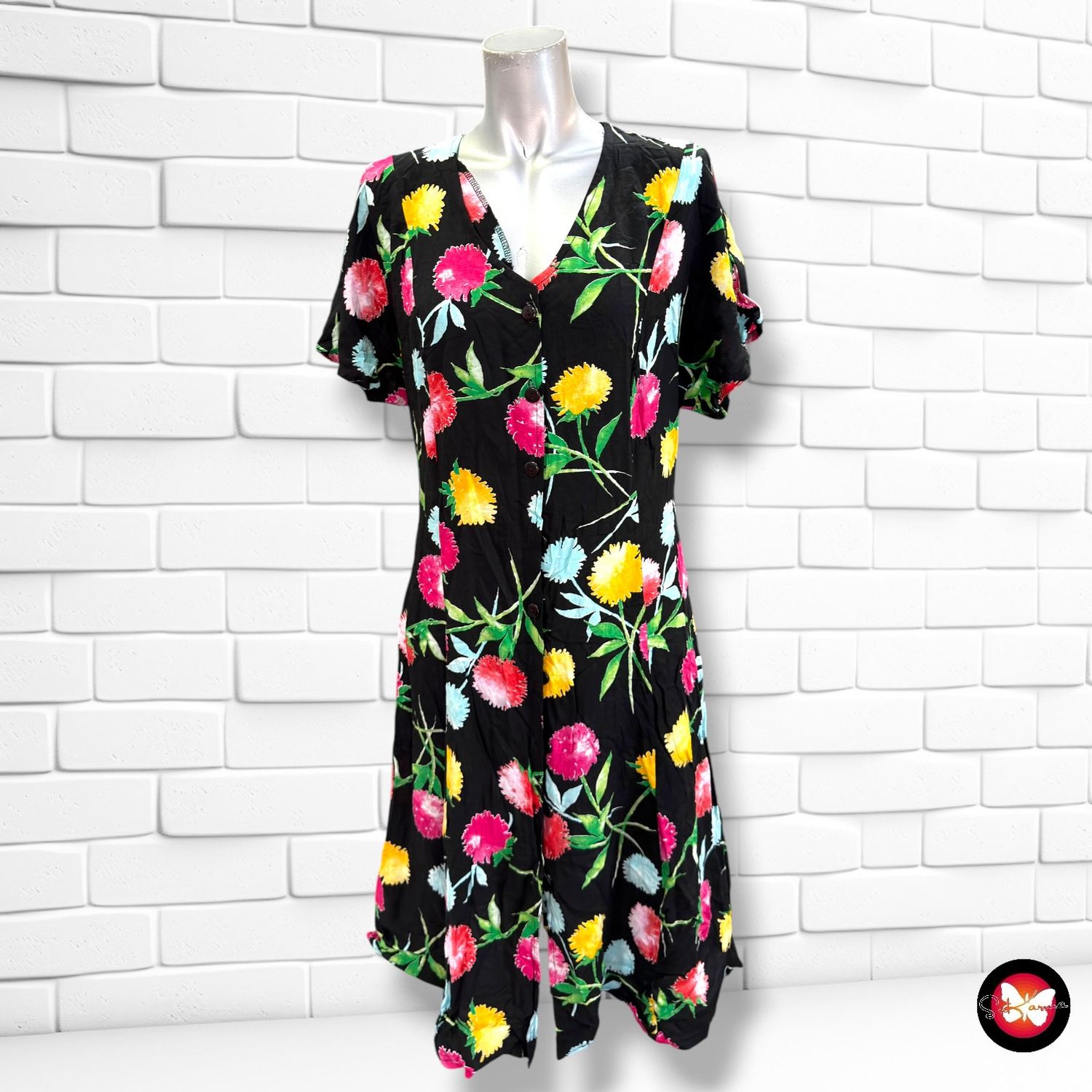 **HOY** Vestido camisero de flores C&amp;A color Negro y varios Talla 42