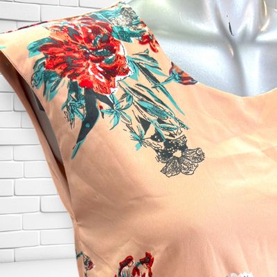 **HOY** Vestido sin mangas de flores CREAMIE color Rosa y varios Talla 13 años
