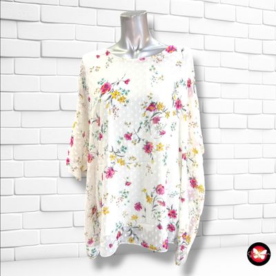 **HOY** Blusa de florecitas color Blanco y varios Talla ÚNICA GRANDE