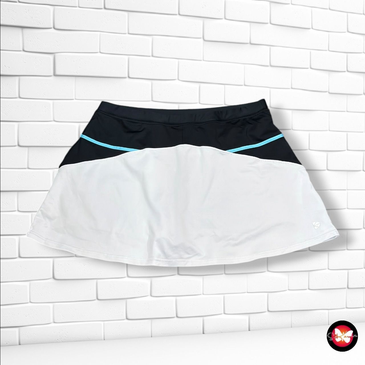 **HOY** Falda deportiva con mallitas PURE LIME color Azul marino y blanco Talla L
