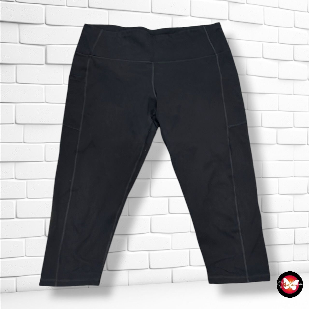 **HOY** Mallas deportivas piratas  color Negro Talla XXL