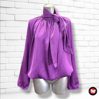**HOY** Blusa de manga larga con lazada color Violeta Talla ÚNICA