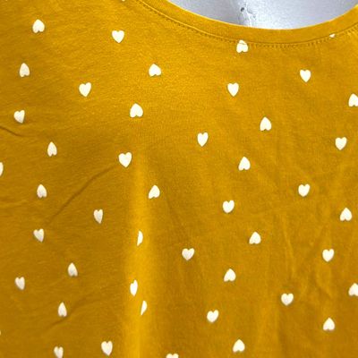 **HOY** Camiseta de manga corta “corazones” KIABI color Mostaza Talla XXL