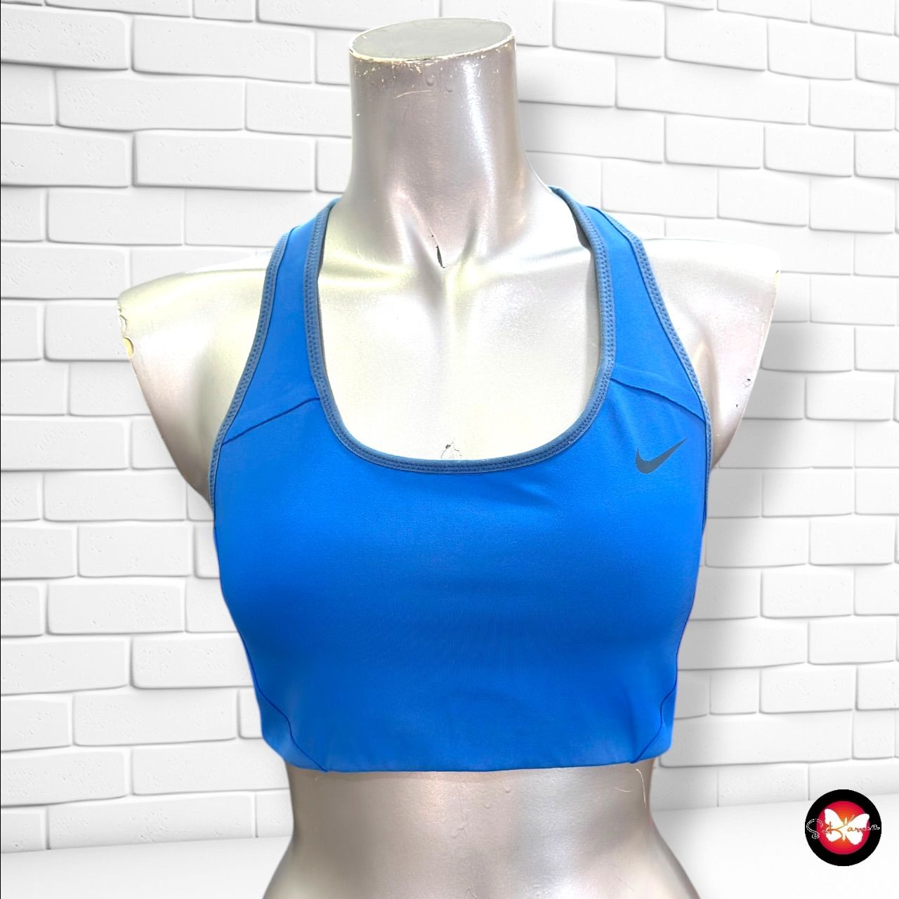 **HOY** Top deportivo NIKE color Azul Talla S