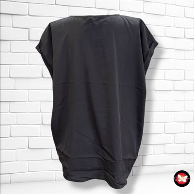 **HOY** Blusa de manga corta  color Negro y crema Talla 48