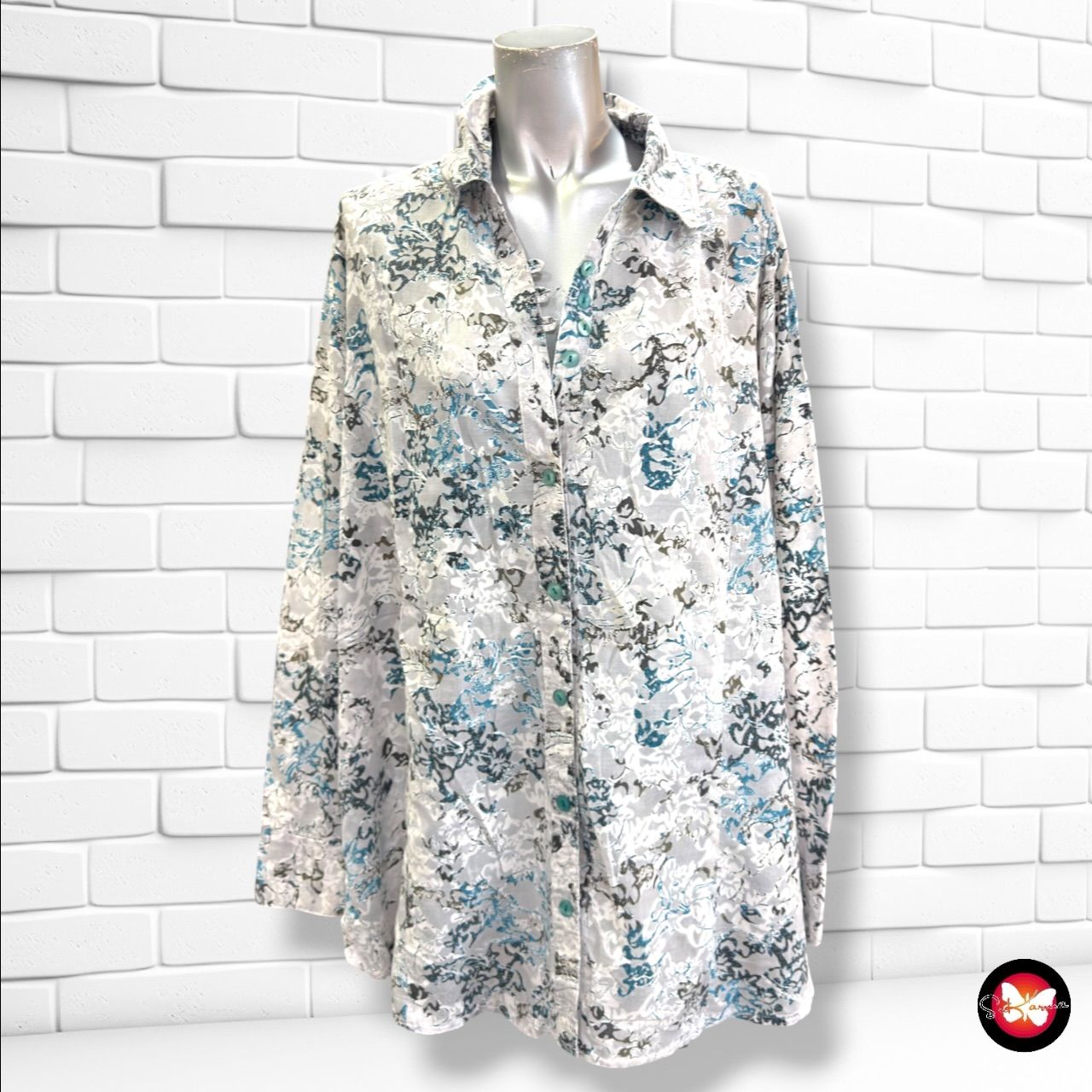 **HOY** Camisa de media manga  color Gris y turquesa Talla 46 (grande)
