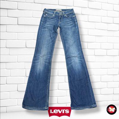 **HOY** Pantalón 572 BOOT CUT LEVI’S color Azul vaquero Talla S (W26) (pequeña)