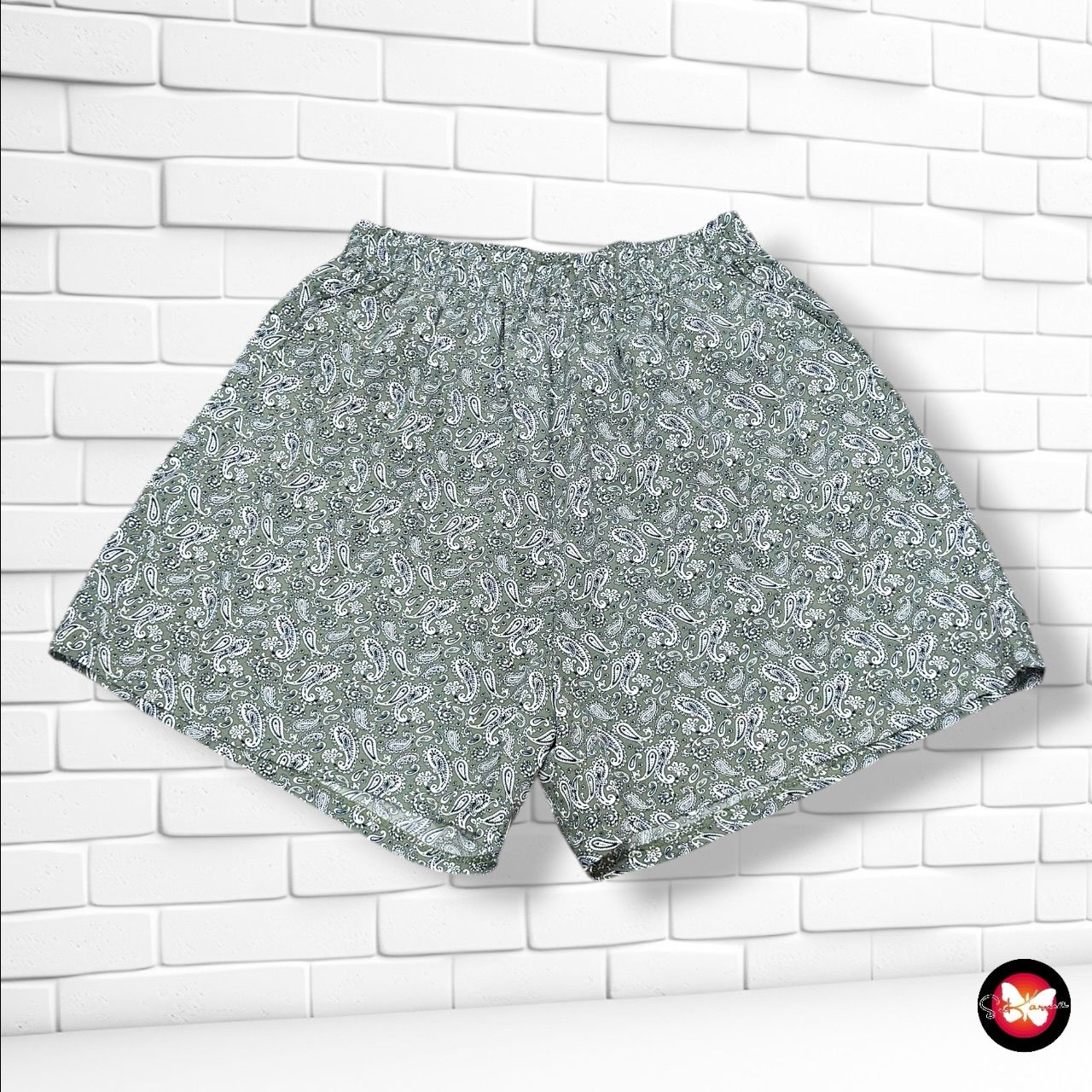 **HOY** Short sueltito  color Verde, blanco y azul Talla XL/XXL