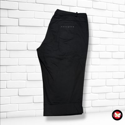 **HOY** Pantalón pirata  color Negro Talla 54