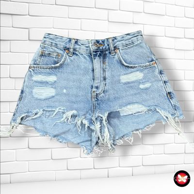 **HOY** Short BERSHKA color Azul vaquero Talla 32
