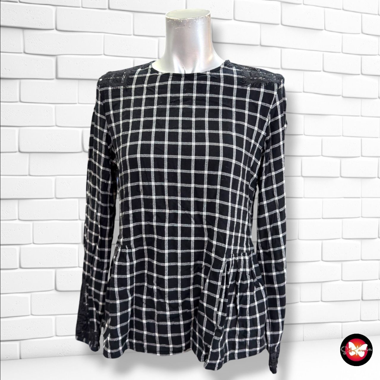 **HOY** Blusa de manga larga de cuadros con encaje EDC color Negro y blanco Talla S