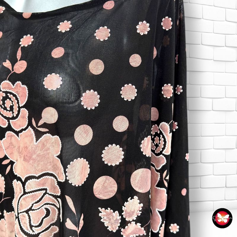 Blusa corte mariposa traslúcida  color Negro y rosa Talla ÚNICA GRANDE