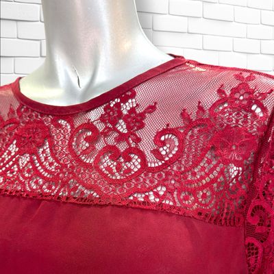**HOY** Blusa con encaje SHEIN color Granate Talla S