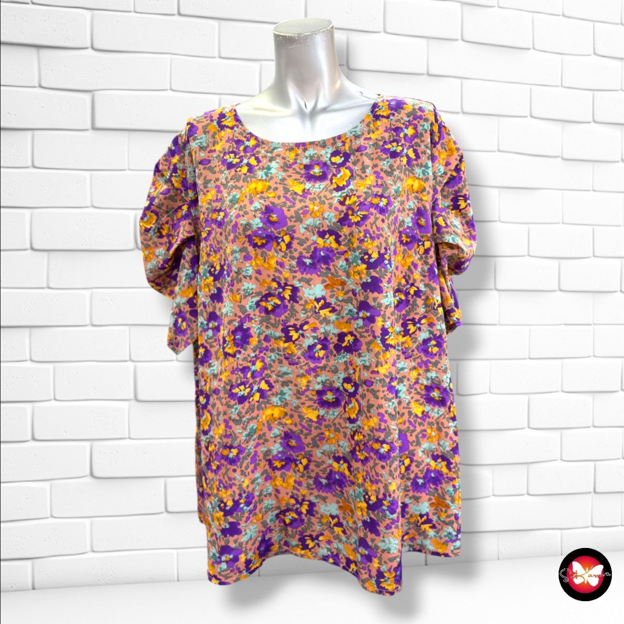 **HOY** Blusa de mangas abullonadas de florecitas SHEIN CURVE color Varios Talla 3XL