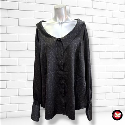 **HOY** Camisa de manga larga satinada LIZ CLAIBORNE color Negro Talla 50/52 **HOY** Camisa de manga larga satinada LIZ CLAIBORNE color Negro Talla 50/52