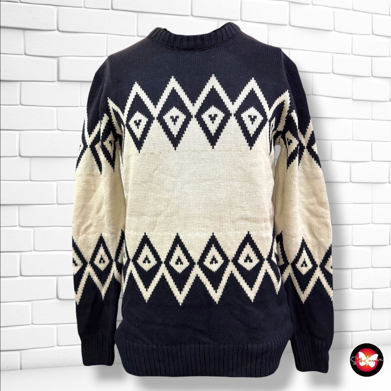 **HOY** Jersey F&amp;K color Azul marino y crema Talla Hombre XL (pequeña)