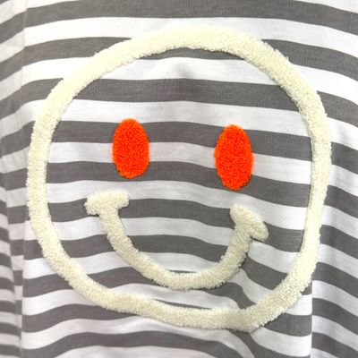 **HOY** Sudadera finita de rayas “SMILE” ANISTON CASUAL color Blanco y gris Talla 48