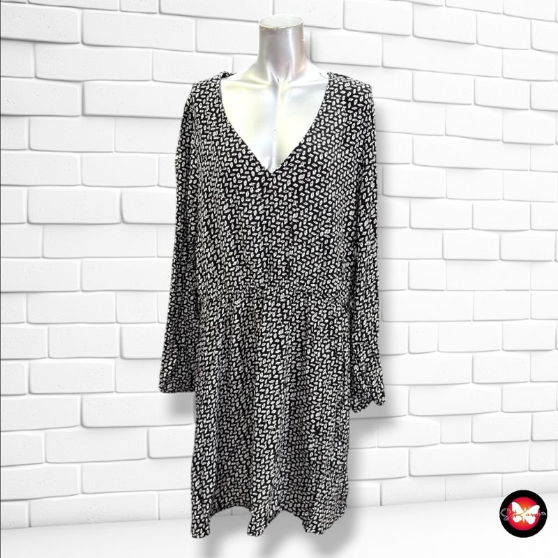 **HOY** Vestido de manga larga PRIMARK color Negro y blanco Talla 46