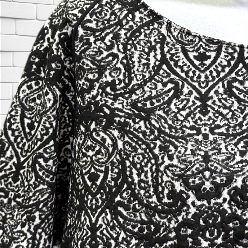 **HOY** Vestido de punto INFINITY WOMAN color Negro y blanco Talla XL
