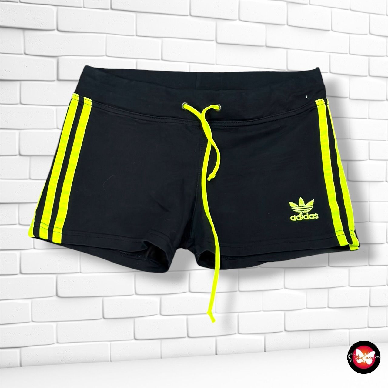**HOY** Short de chándal  color Negro y neón Talla M