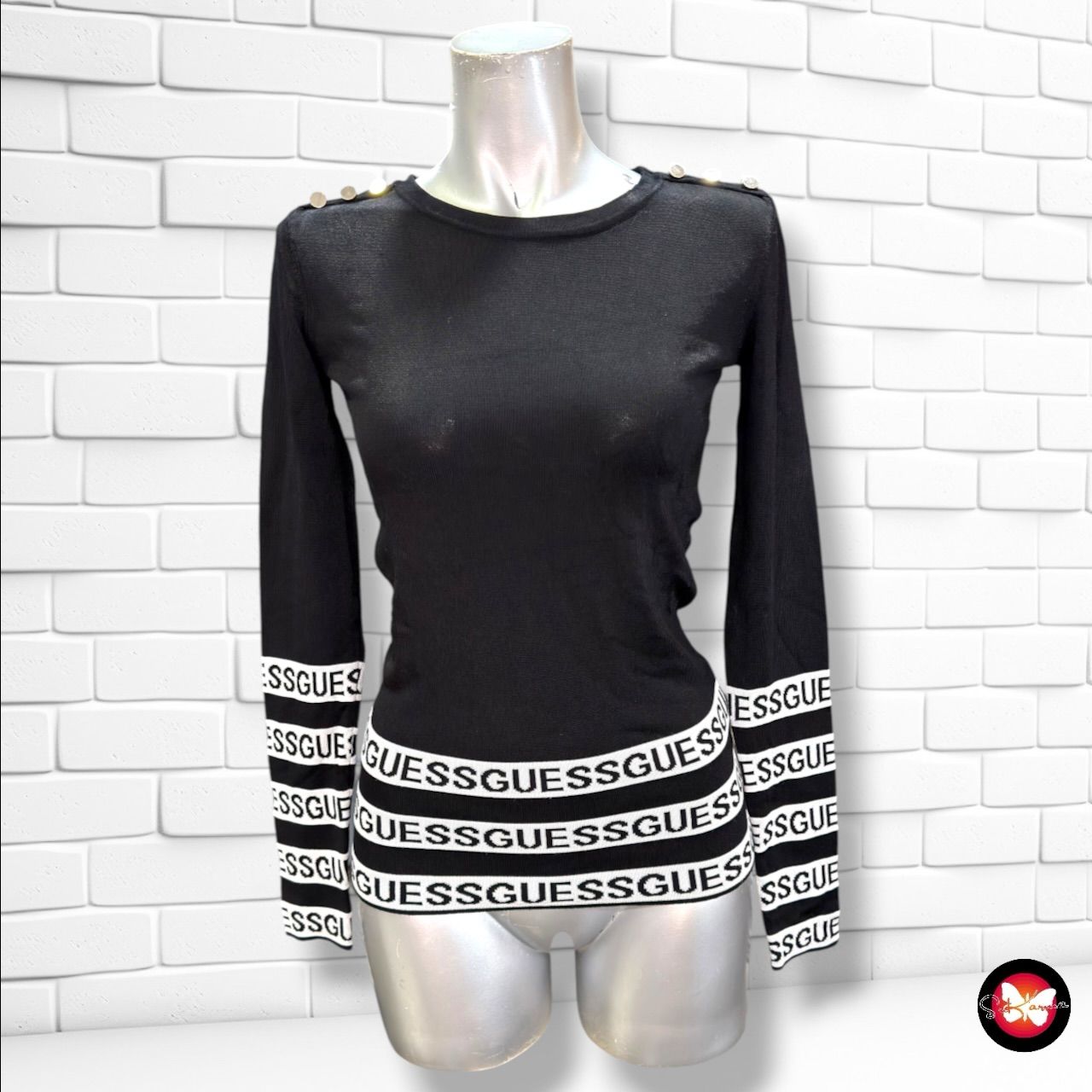 **HOY** Jersey de manga larga GUESS color Negro y blanco Talla S