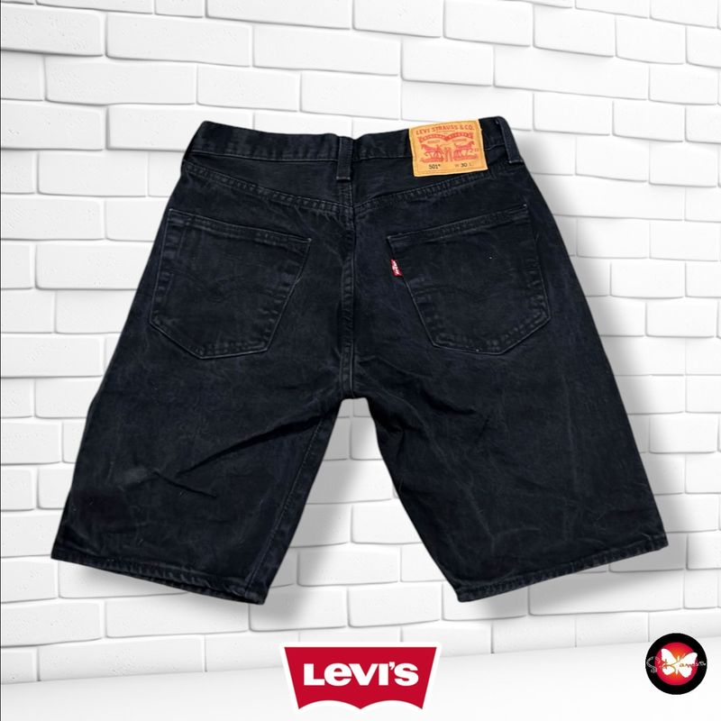 **HOY** Pantalón bermudas 501 LEVI’S color Negro Talla Hombre W30