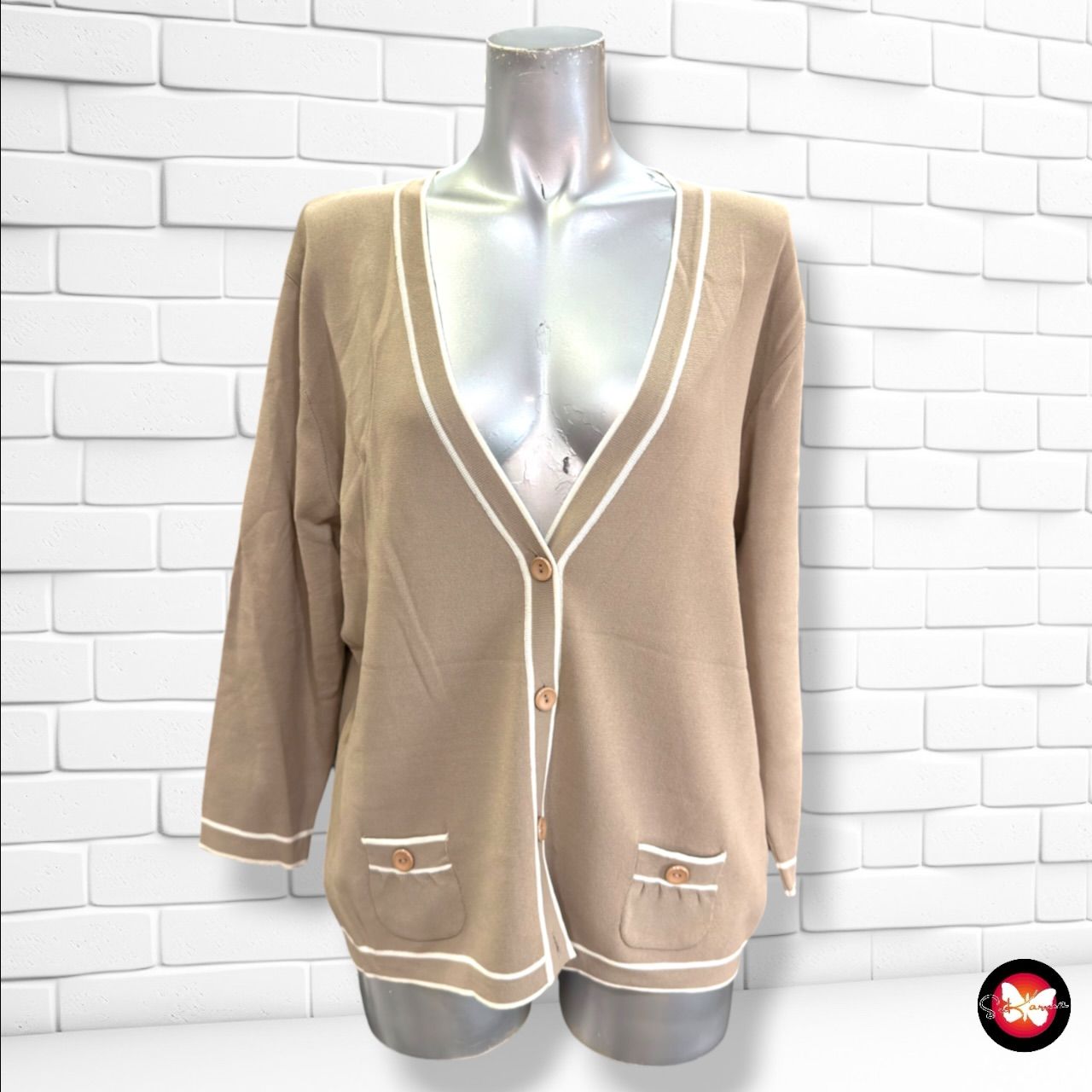 **HOY** Chaqueta de punto LAGAR’S color Taupe y blanco Talla 50 (pequeña)