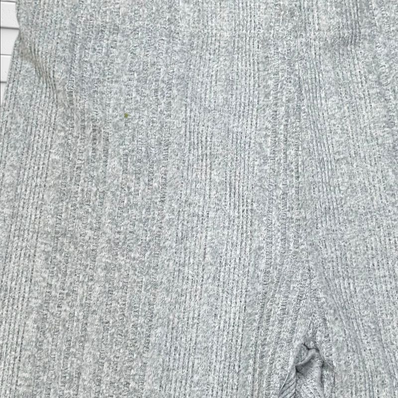 **HOY** Pantalón de punto tipo mallas SHEIN CURVE color Gris Talla 2XL
