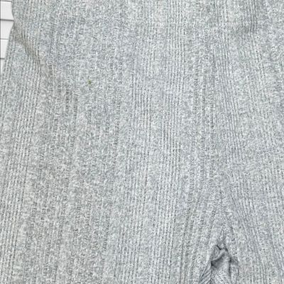**HOY** Pantalón de punto tipo mallas SHEIN CURVE color Gris Talla 2XL
