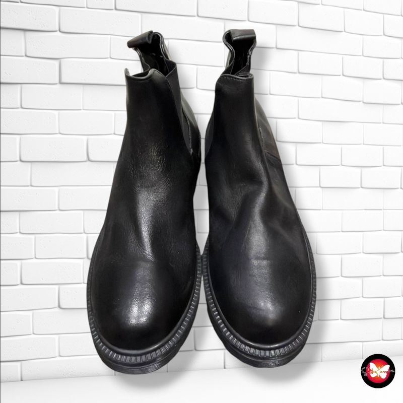 **HOY** Botines  color Negro Talla Calzado 36