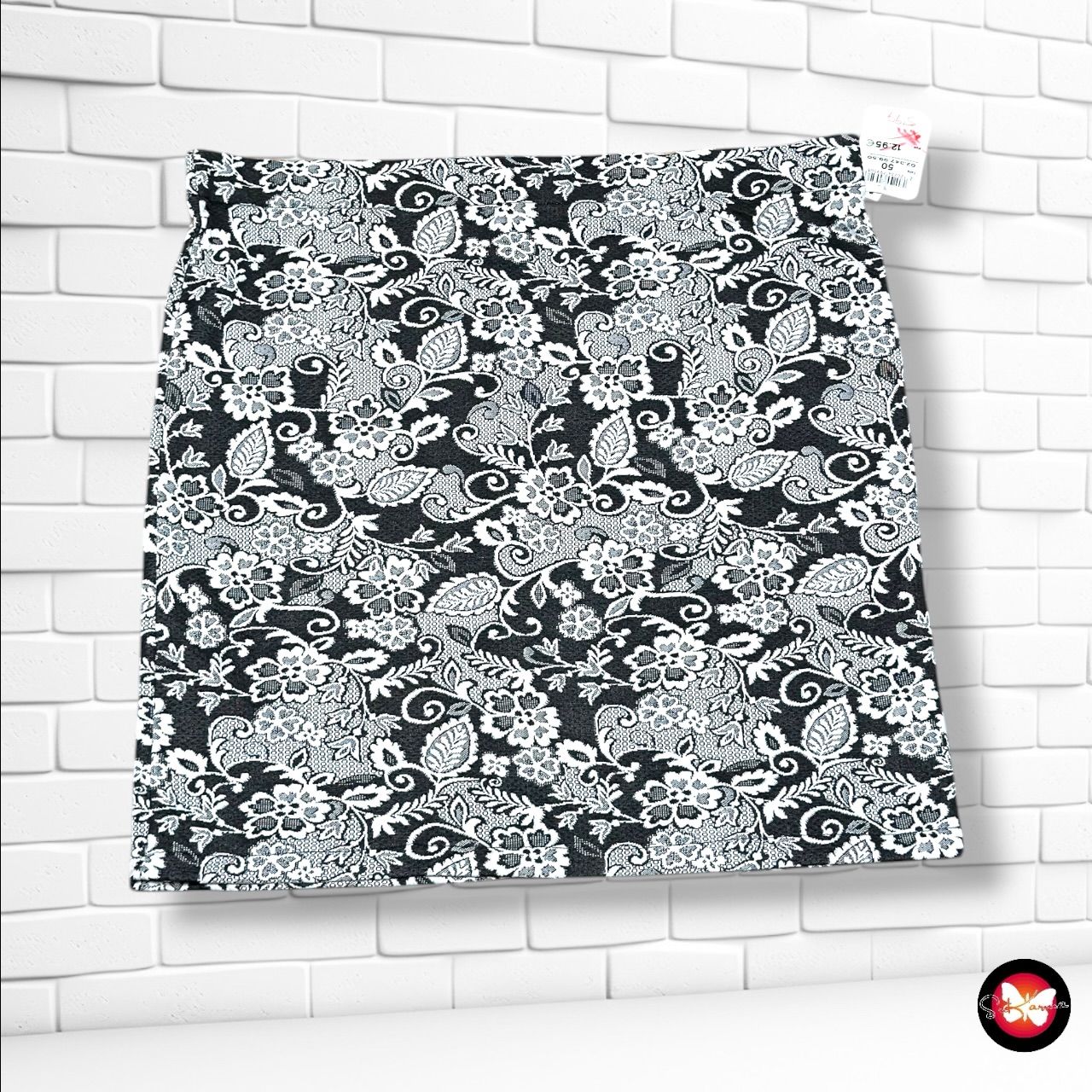 **HOY** Falda de punto FESTA color Negro y blanco Talla 50
