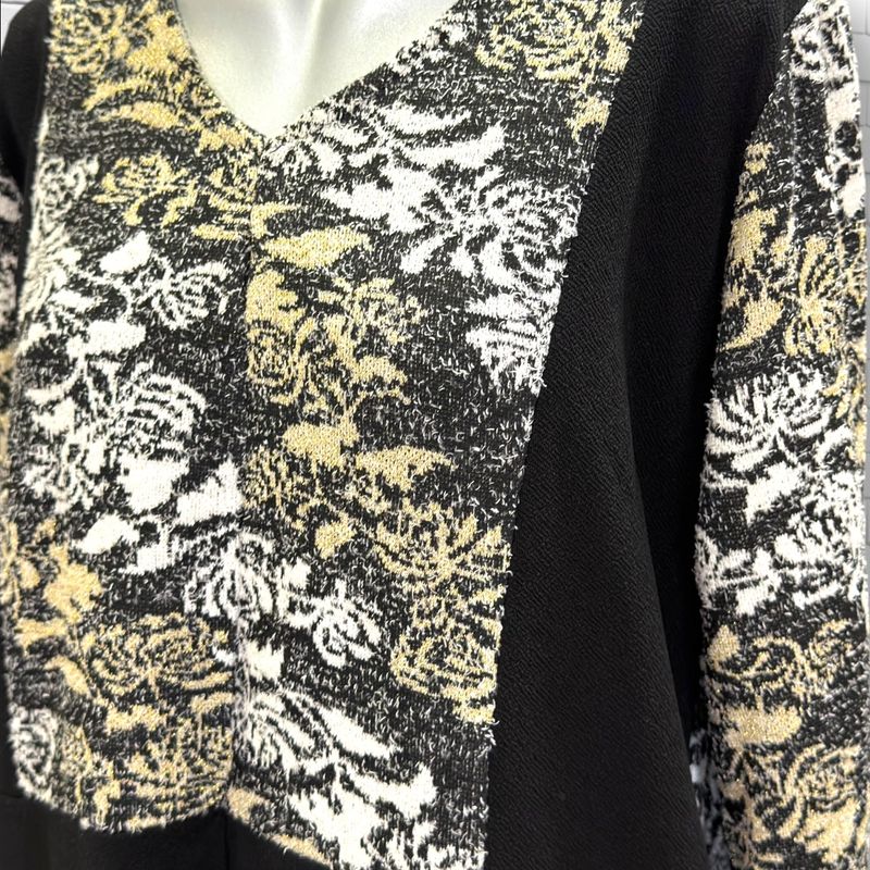 **HOY** Vestido de punto  color Blanco, negro y dorado Talla XXL