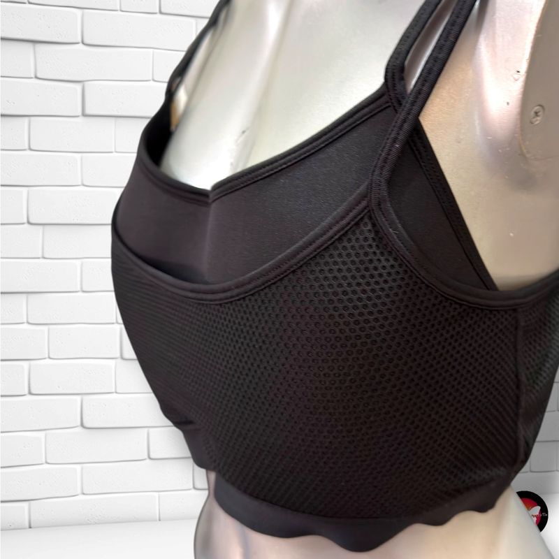 **HOY** Top deportivo  color Negro Talla 44/46
