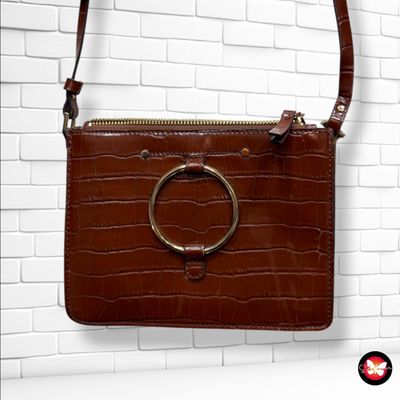 **HOY** Bolso bandolera efecto cocodrilo MANGO color Marrón Talla PEQUEÑO