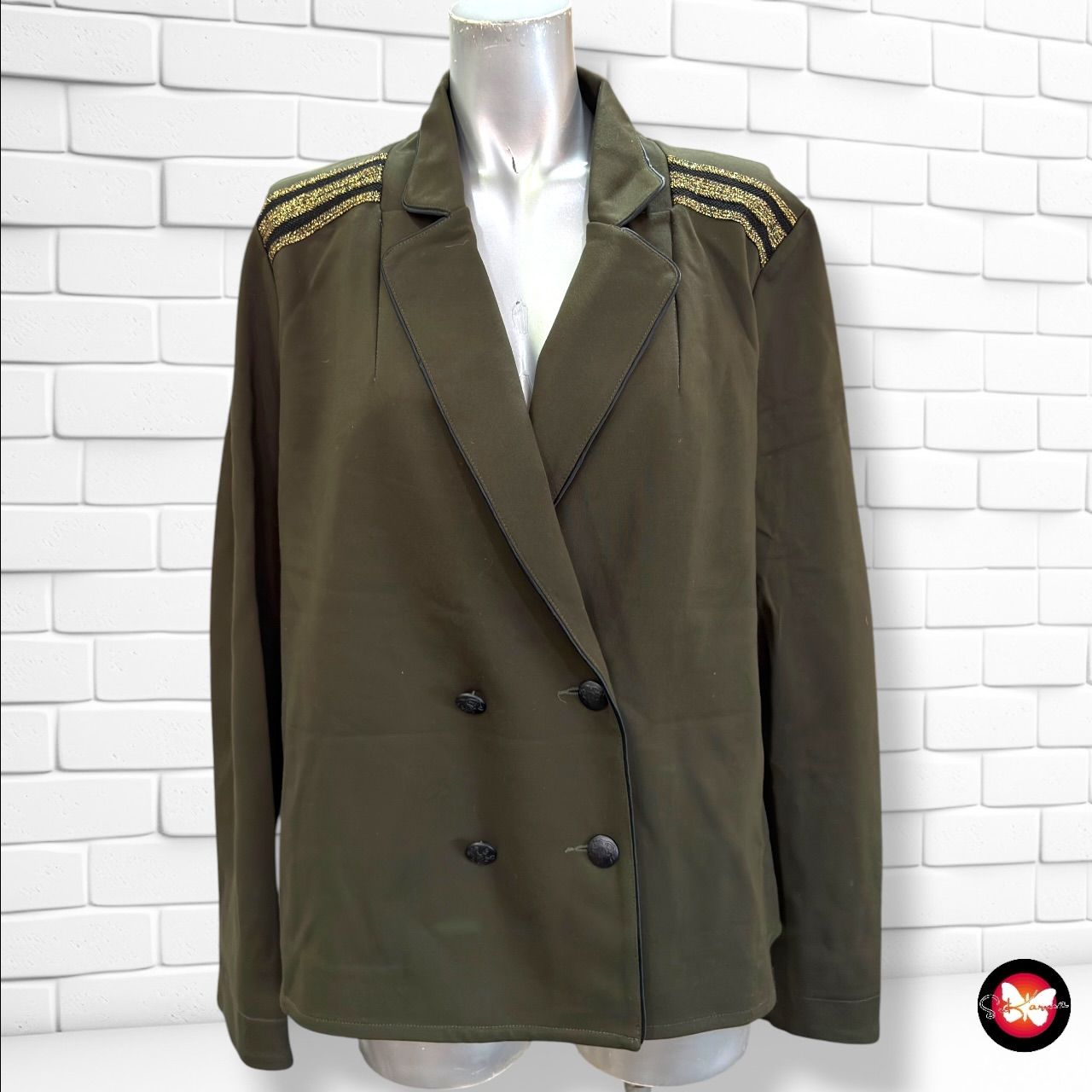 **HOY** Blazer militar  color Verde Talla 48