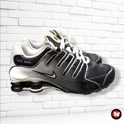 **HOY** Zapatillas SHOX NZ NIKE color Negro y blanco Talla Calzado 36,5