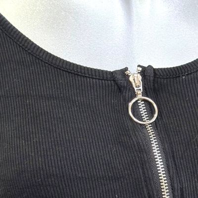 **HOY** Camiseta de manga larga canalé con cremallera  color Negro Talla XL