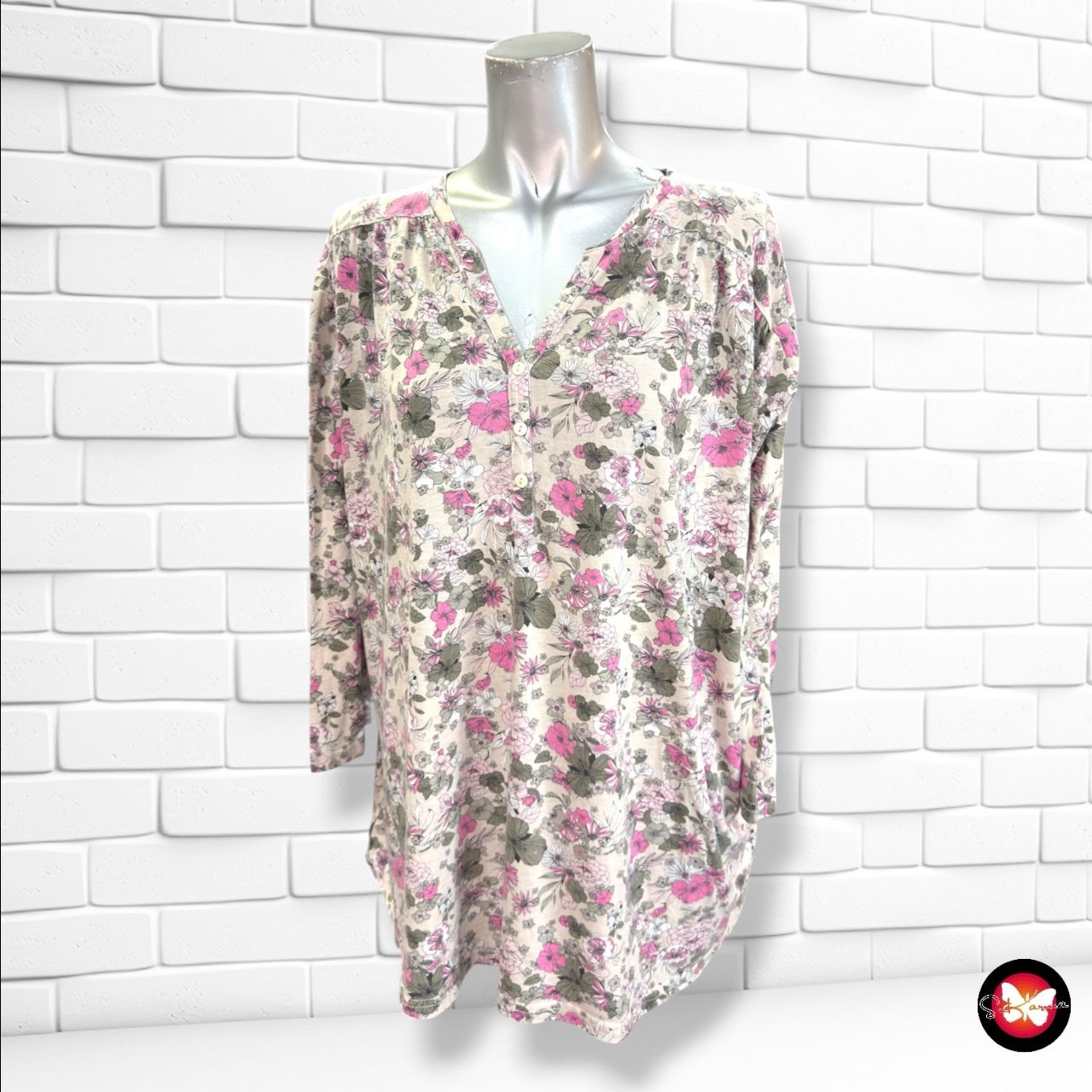 **HOY** Camiseta de media manga de florecitas MAXI BLUE. color Varios Talla 50/52