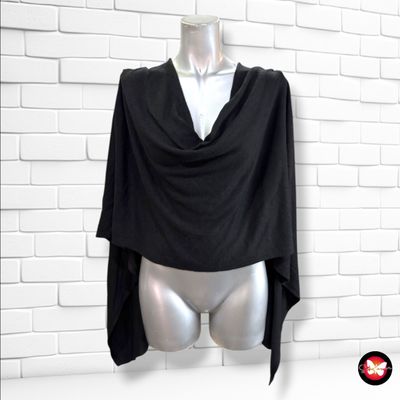 **HOY** Capa tipo poncho FLAME color Negro Talla ÚNICA
