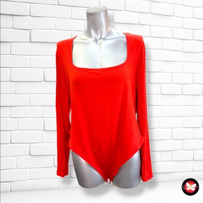 **HOY** Body básico SHEIN CURVE color Rojo Talla 1XL