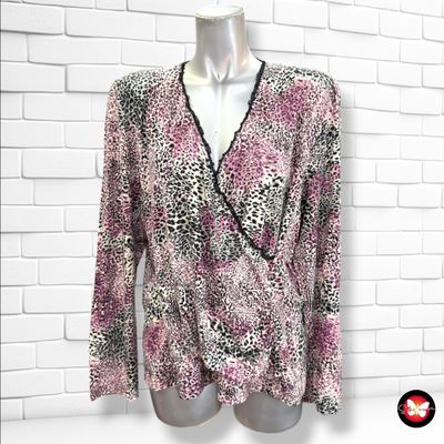 **HOY** Camiseta de manga larga escote cruzado  color Violeta, blanco y negro Talla XL