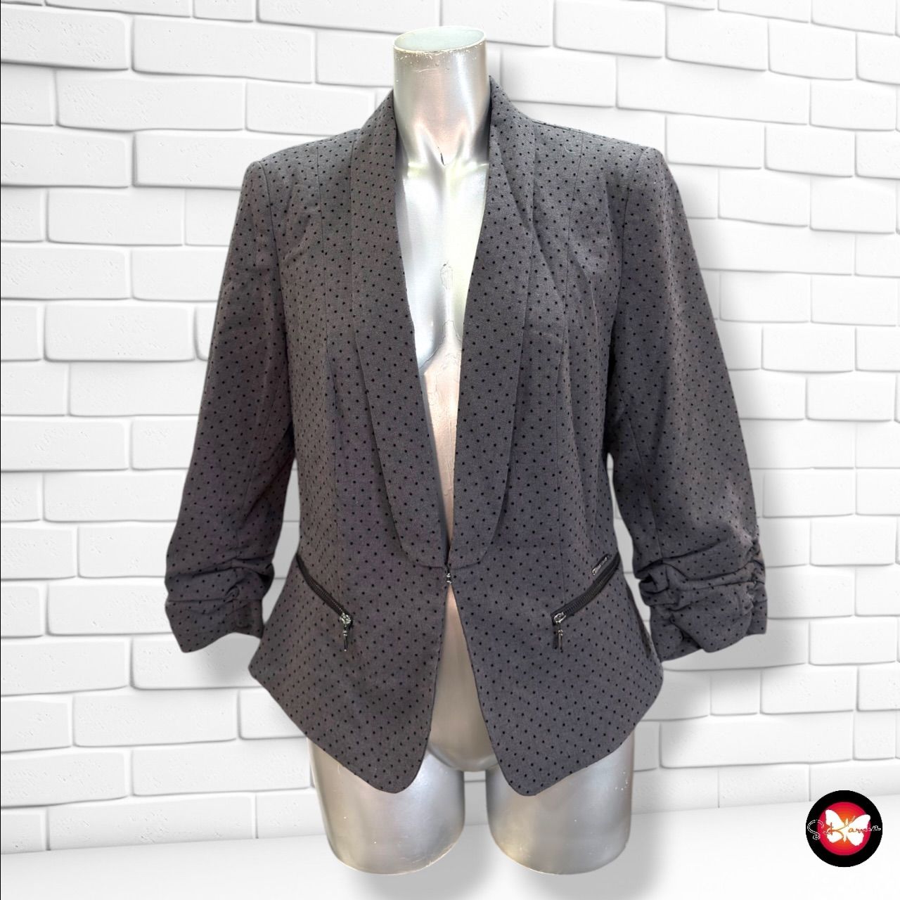 **HOY** Blazer de lunares ORSAY color Gris y negro Talla XS