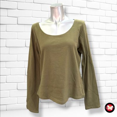 **HOY** Camiseta de manga larga SINSAY color Verde oliva Talla XXL (pequeña)