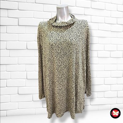 **HOY** Camiseta de manga larga y cuello alto  color Negro y beige Talla 4XL