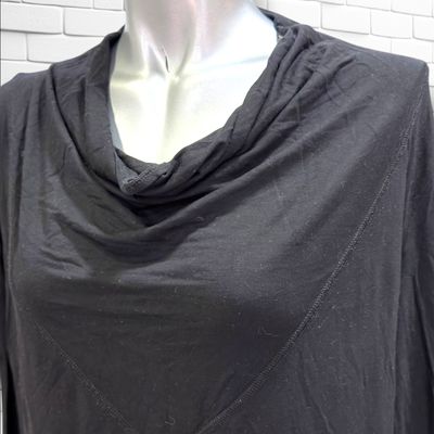 **HOY** Camiseta de manga larga y cuello drapeado color Negro Talla L/XL