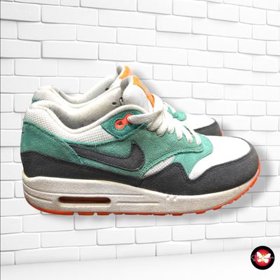 **HOY** Zapatillas AIR MAX 87 NIKE color Turquesa, blanco y gris Talla Calzado 37,5