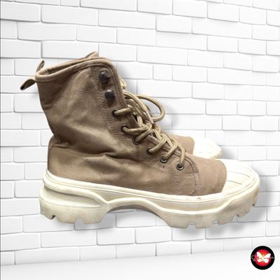 **HOY** Zapatillas de lona tipo botita color Caqui Talla Calzado 38