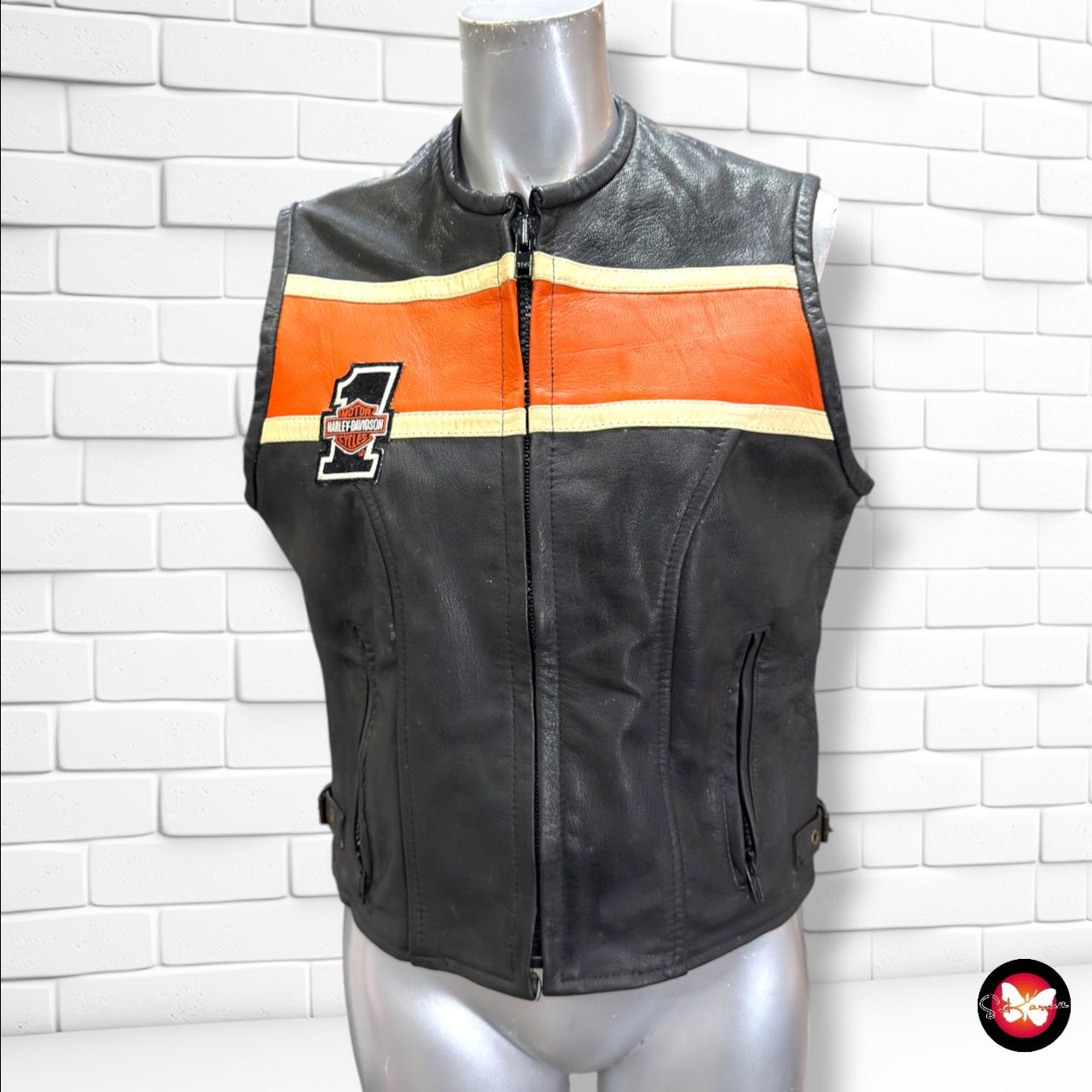**HOY** Chaleco de piel inspiración Harley-Davidson · customizado  color Negro, crema y naranja Talla XS