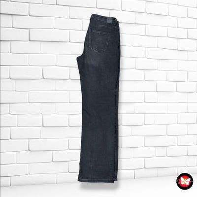 **HOY** Pantalón C&amp;A color Negro vaquero Talla 42